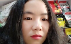 雪莉蕾丝睡衣自拍